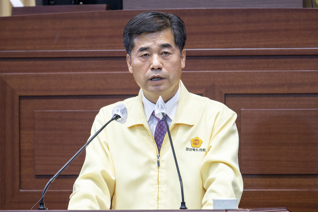 ▲ 경북도의회 오세혁 의원(미래통합당, 경산)은 세계적으로 감염병 발생이 잦아짐에 따라 감염병 대응을 위해 응급환자가 희생되지 않도록 응급의료체계를 정비하고, 대응 매뉴얼 수립을 요구했다.ⓒ경북도의회