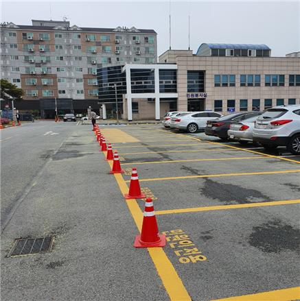 ▲ 민원인전용 주차장 운영 중인 세종경찰서 모습.ⓒ세종경찰서