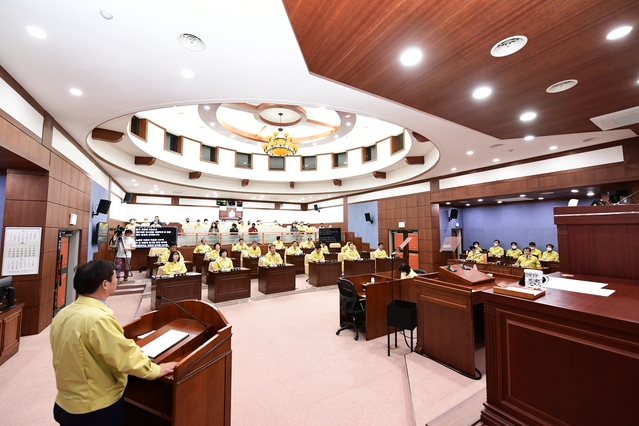 ▲ 김천시의회는 11일부터 3일간 제212회 임시회를 열고 제2회 추가경정예산안 심사에 들어간다.ⓒ김천시