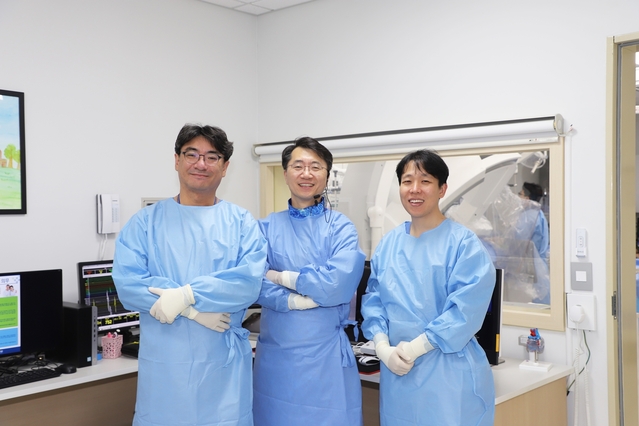 ▲ 계명대학교 동산병원 심장내과 부정맥팀(왼쪽부터 박형섭 교수, 한성욱 교수, 황종민 교수).ⓒ동산병원