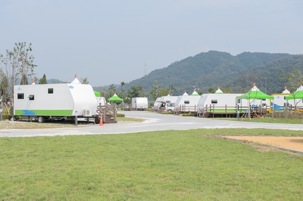 ▲ 세종합강캠핑장.ⓒ세종시