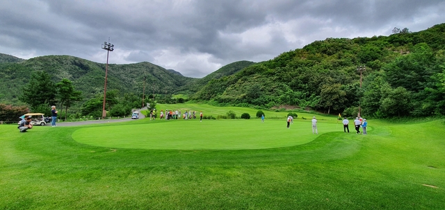▲ 국내·외 투어프로 및 프로, 아마추어가 한자리에서 격돌하는 통합 프로암 골프대회가 대구·경북 최초호 21일 칠곡 세븐밸리컨트리클럽에서 개최된다.ⓒ세븐밸리컨트리클럽
