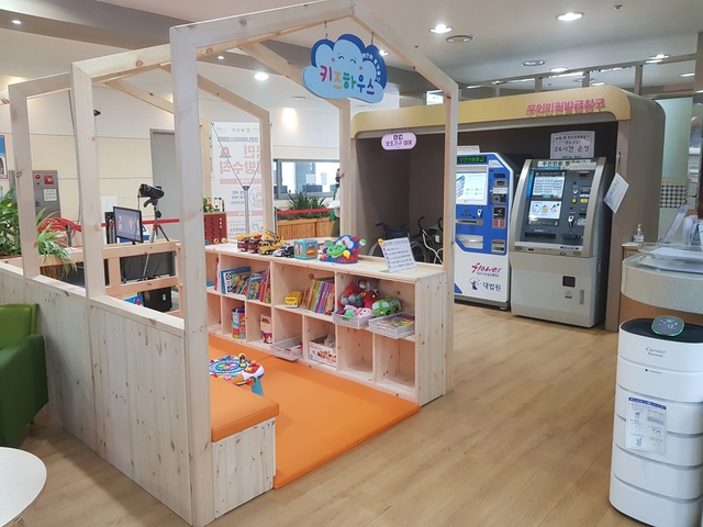 ▲ 대구 달성군은 사회적 약자를 위한 민원실 환경 개선 작업을 했다고 밝혔다.ⓒ달성군