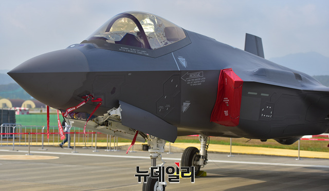 ▲ 한국 공군의 F-35A '프리덤 나이트' 스텔스 전투기. ⓒ정상윤 기자.