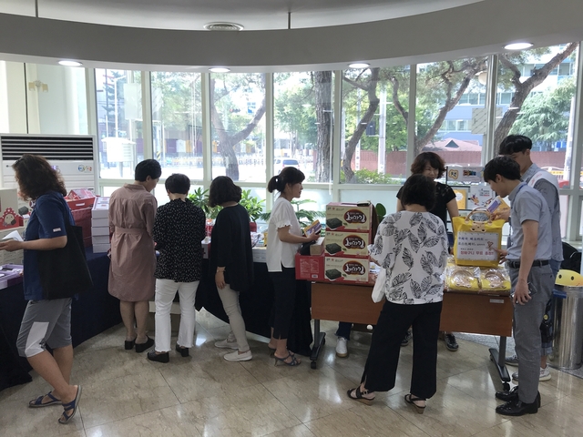 ▲ 경북도는 6월 1일부터 안동농협 파머스마켓에서, 6월 5일부터 포항농협 하나로마트에서 각각 1주일 동안 우수 사회적경제기업 상품 특판전을 개최한다.ⓒ경북도