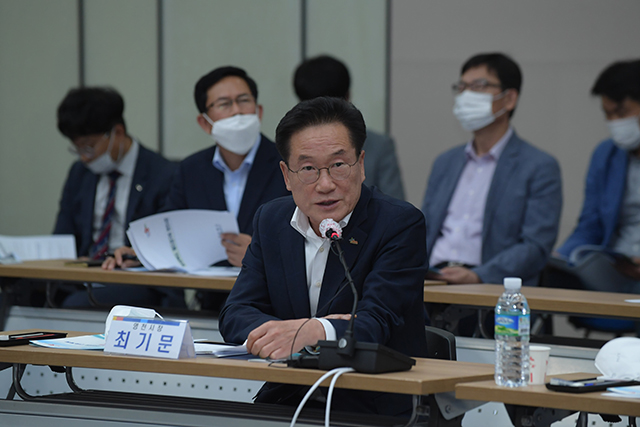 ▲ 최기문 영천시장이 경북 철도망 현안사항 해결 간담회에 참석했다.ⓒ영천시