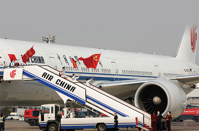 ▲ 미국 교통부가 미국 운항을 금지한 중국 항공사 가운데 하나인 에어 차이나의 여객기. 중국 정부가 소유하고 있으며 자금지원도 해주고 있다. ⓒ뉴시스 신화. 무단전재 및 재배포 금지.