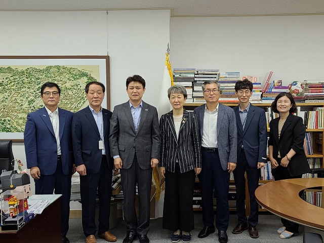 ▲ 이희진 군수는 내년도 예산확보를 위해 총력을 다하고 있다.ⓒ영덕군