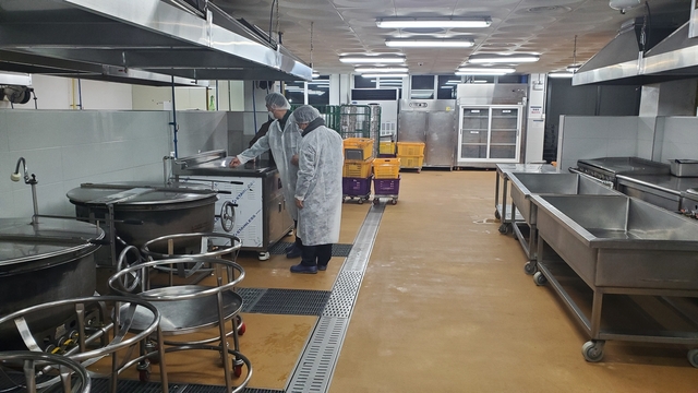 ▲ 대구시는 신학기를 맞아 식중독 사고를 사전 예방하고 안전한 학교급식 환경을 마련하기 위해 8일부터 17일까지 관계기관 합동점검을 실시한다.ⓒ대구시