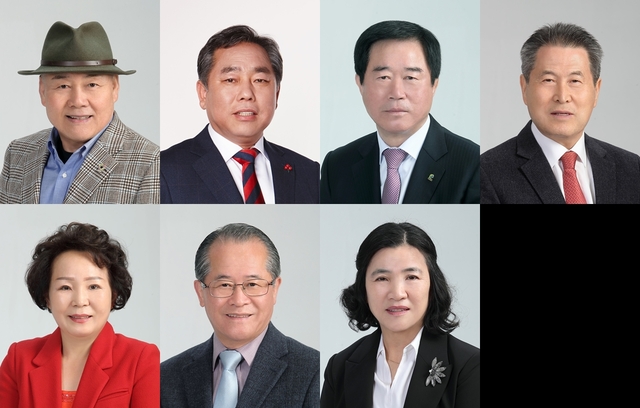 ▲ ‘제43회 자랑스러운 시민상’ 수상자(왼쪽 윗줄부터 우대현, 권기훈, 도재영, 한대곤, 금향숙, 김병준, 이성애씨).ⓒ대구시