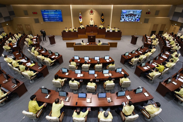 ▲ 경북도의회(의장 장경식)는 10일부터 24일까지 15일간의 일정으로 제316회 제1차 정례회를 열고 도정질문, 2019회계연도 결산 승인  및 각종 민생 조례안 등의 안건을 처리한다. ⓒ경북도의회