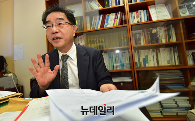 ▲ 이헌 변호사는 2015년부터 2016년 사이에 있었던 대북전단 관련 소송은 단 2건이었다고 설명했다. ⓒ정상윤 기자.