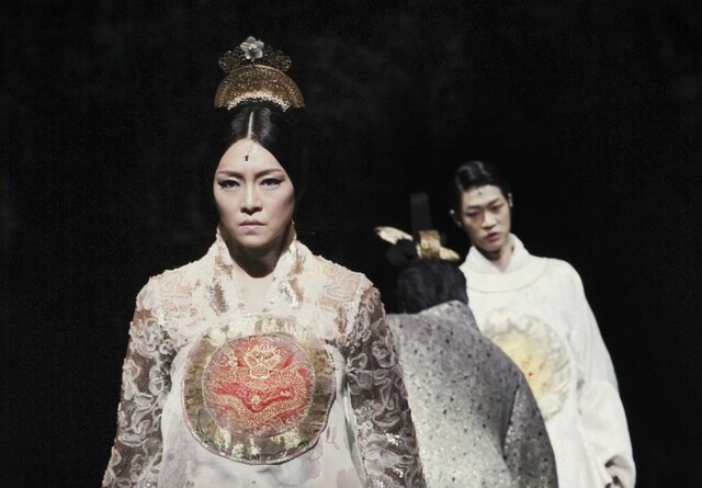 ▲ 창작가무극 '잃어버린 얼굴 1895' 2015년 공연 장면.ⓒ서울예술단