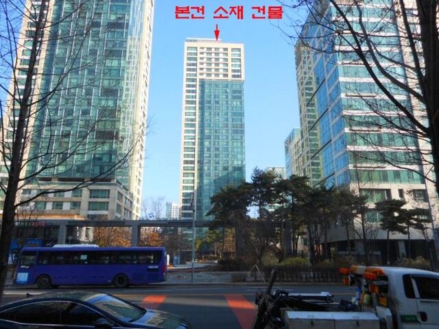 ▲ 인천 연수구 송도동 '송도더샵하버뷰2' 아파트 모습.ⓒ지지옥션