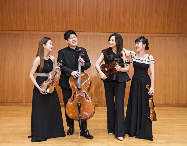 ▲ 현악사중주 팀 칼라치 스트링 콰르텟.ⓒ금호아트홀