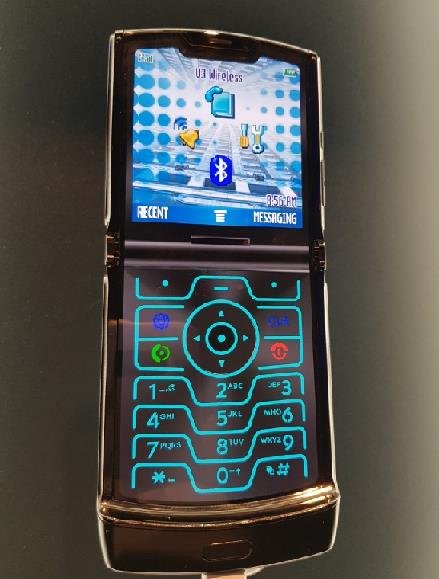 ▲ 사진은 올해 1월 8일(현지시간) 미국 라스베이거스 CES 현장에 모토로라의 레이저 폴더블폰이 전시된 모습.ⓒ연합뉴스