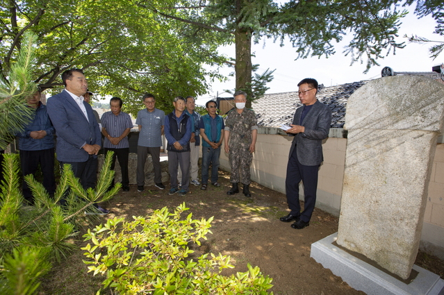 ▲ 경북 영주시 부석면은 조선시대 순흥부사 윤세겸(尹世謙, 1668~1749)의 선정과 애민정신을 기린 청덕 선정비 이전 복원행사를 개최했다.ⓒ영주시