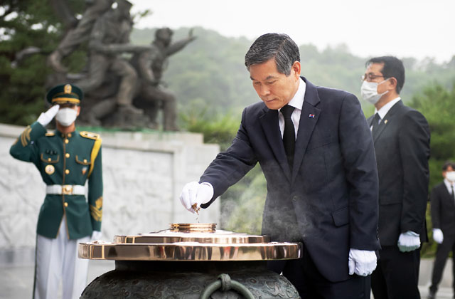 ▲ 마크 에스퍼 미국 국방장관과 정경두 국방장관. ⓒ뉴시스. 무단전재 및 재배포 금지.