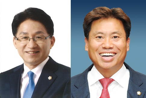 ▲ 청주시의회 2대 후반기 의장에 선출된 최충진 의원과 부의장에 오른 박정희 의원.ⓒ청주시의회