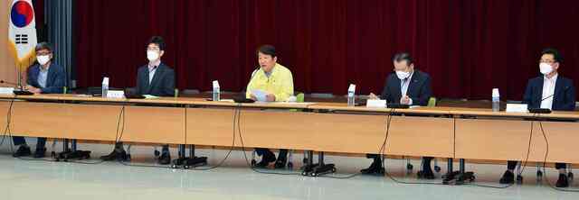 ▲ 권영진 대구시장은 “기업을 생존시키는 전략에 더해 파격적인 인센티브로 기업을 유치하고 고용을 지원해 시민의 일자리를 지키는데 대구시의 모든 역량을 다하겠다”고 밝혔다.ⓒ대구시