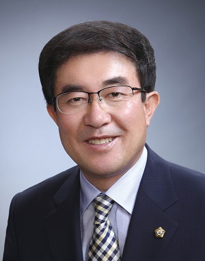 ▲ 신임 임만재 옥천군의장.ⓒ옥천군의회