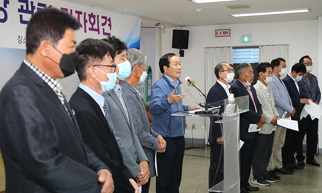 ▲ 김주수 의성군수가 통합신공항 관련 입장을 밝히고 있다.ⓒ의성군