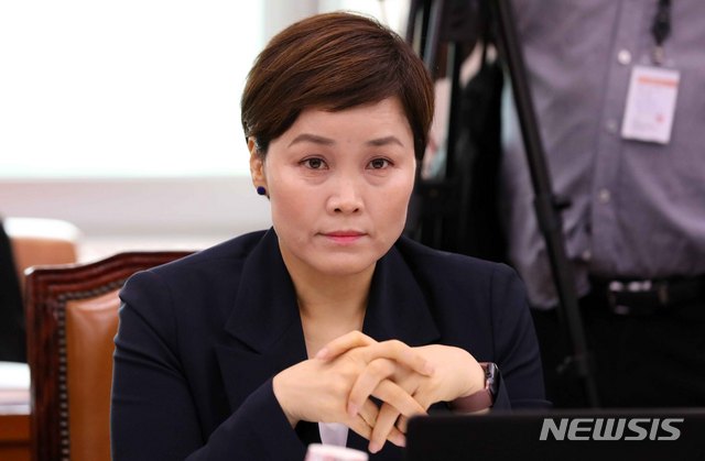 ▲ 임오경 더불어민주당 의원이 6일 오전 서울 여의도 국회에서 열린 故 최숙현 선수 사망 사건과 관련해 열린 문화체육관광위원회에서 질의를 하고 있다. ⓒ뉴시스