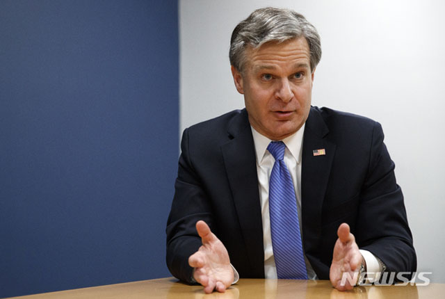 ▲ 크리스토퍼 레이 미국 연방수사국(FBI) 국장. ⓒ뉴시스 AP. 무단전재 및 재배포 금지.