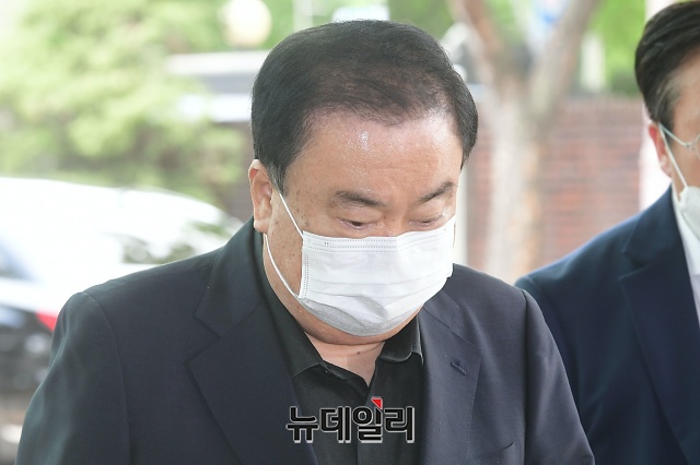 ▲ 문희상 전 국회의장이 11일 서울대병원에 마련된 박 시장의 빈소를 찾고 있다. ⓒ권창회 기자