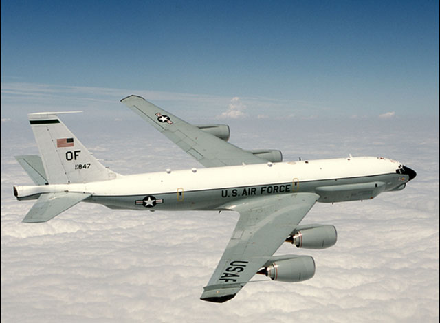 ▲ RC-135U 컴뱃 센트 정찰기. 원거리에서 적의 텔레메트리 신호를 수집한다. ⓒ미공군 공개사진.