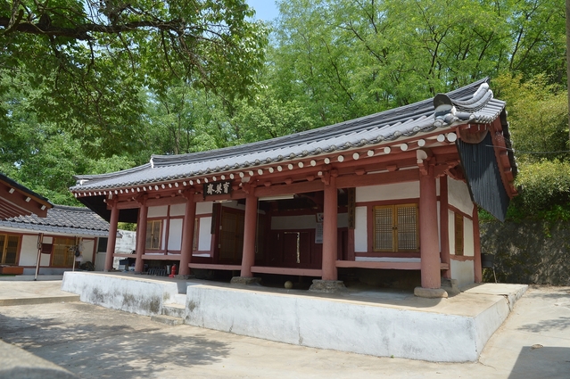 ▲ 경상북도 기념물 제179호 경산 하양 육영재.ⓒ경산시