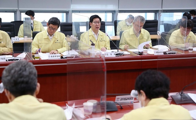 ▲ 양승조 충남도지사가 20일 도청에서 실국원장회의를 주재하고 있다.ⓒ충남도