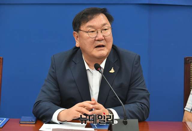 ▲ 김태년 더불어민주당 원내대표가 21일 '행정수도완성 특위'구성을 야당과 시민사회에 제안했다. ⓒ이종현 기자