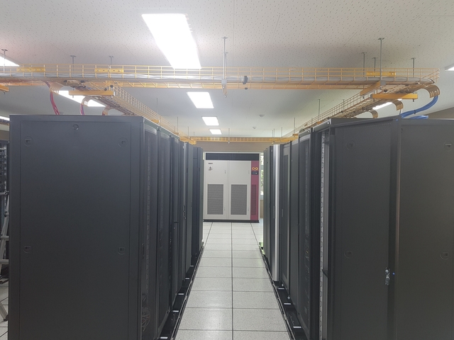 ▲ 고령군은 1994년에 설치된 정보통신실이 장소가 협소하고, 노후화가 진행되어 화재, 재난 등 노출된 위험요소를 제거하기 위해 지난 20일 증축건물 3층으로 확장·이전했다.ⓒ고령군