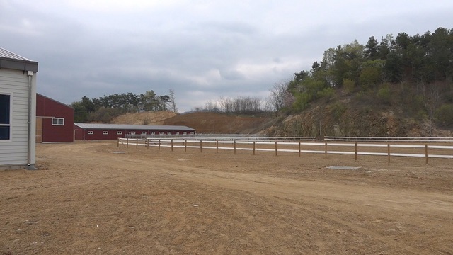 ▲ 중원대학교 공공 승마장.ⓒ괴산군