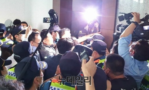 ▲ 환경단체 및 탈핵단체의 반대로 재검토위의 맥스터 증설 발표회가 무산됐다. ⓒ뉴데일리