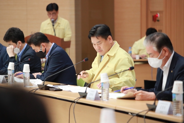 ▲ 대구시는 지난 23일 대구시청 별관 대강당에서 제5차 비상경제대책회의를 개최했다.ⓒ대구시