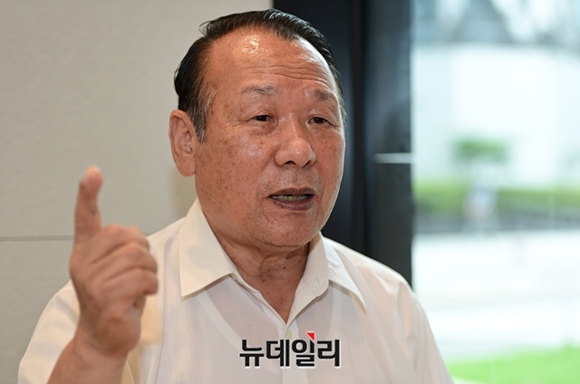 ▲ 이선교 현대사포럼 대표가 28일 뉴데일리와 인터뷰를 가지고 있다. ⓒ정상윤 기자