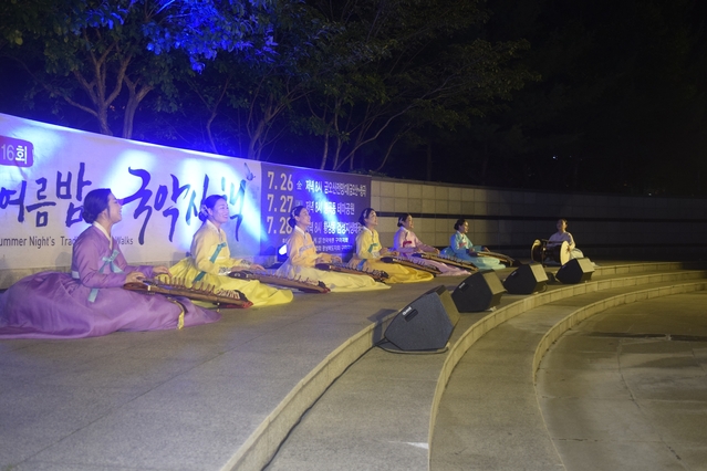 ▲ 구미시는 1일 저녁 8시 도개면 신라불교초전지에서 (사)한국국악협회 구미지부 주관으로 제17회 한여름밤의 국악산책을 개최했다.ⓒ구미시