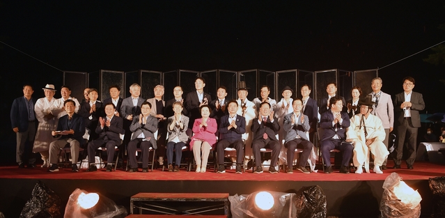 ▲ ‘2020세계유산축전-경북’ 개막식이 지난 31일 화려하게 개막하고 한 달간 경주, 안동, 영주에서 펼쳐지는 경북의 세계유산 축전의 막이 올랐다.ⓒ경북도