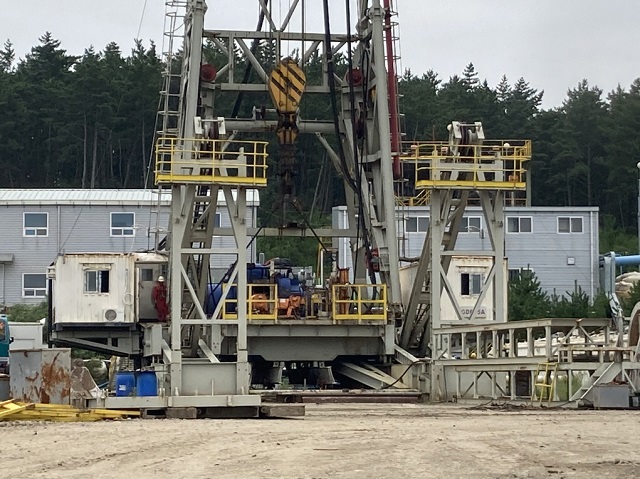 ▲ 진상조사위 증거보존 요청에도 시추기 철거를 강행하고 있다.ⓒ포항시