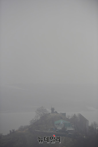 ▲ 남쪽에서 바라본 북한 임진강 일대. ⓒ이종현 기자.