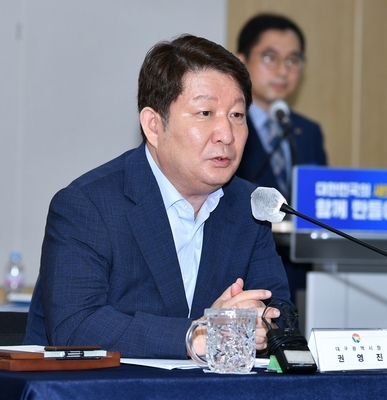 ▲ 권영진 대구시장은 “영남권의 상생발전을 위해 영남권 5개 시도지사들이 지속적으로 힘을 결집해 나갈 것”이라고 말했다.ⓒ대구시