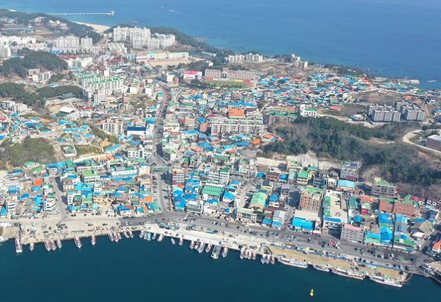 ▲ 울진군(군수 전찬걸)은 ‘지역 공동체 실버공간 리노베이션’의 연내준공을 목표로 죽변면 도시재생 뉴딜사업을 시작했다.ⓒ울진군