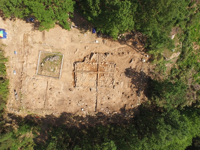 ▲ 구미시는 2020년 지난 12일부터 19일까지 경상북도 문화재자료 제295호 ‘주륵사 폐탑’의 학술정밀발굴조사 용역에 착수했다.ⓒ구미시