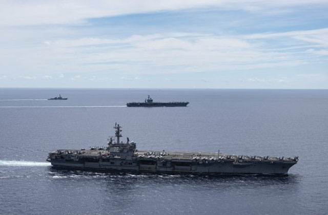 ▲ 지난 7월 남지나해 인근을 항해하는 미 해군 항공모함들. ⓒ뉴시스. 무단전재 및 재배포 금지.