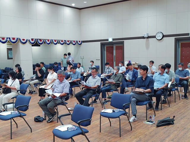 ▲ 의성군은 읍·면 산업계장 및 축산담당 공무원 대상으로 순환농업활성화 교육을 실시했다.ⓒ의성군