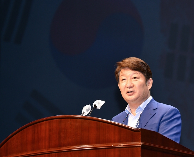 ▲ 권영진 시장은 경축사에서 “조국의 독립을 염원하며 모든 것을 바치신 애국선열의 높은 뜻을 기리며 독립유공자와 유가족에게 깊은 존경과 한없는 감사를 표한다”고 말했다.ⓒ대구시