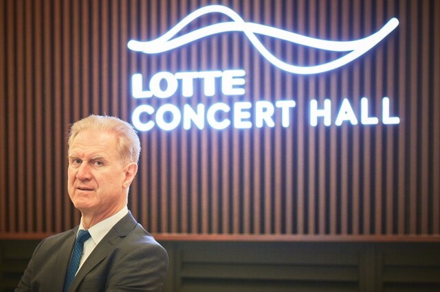▲ '제1회 클래식 레볼루션'의 예술감독을 맡은 크리스토프 포펜.ⓒ롯데문화재단