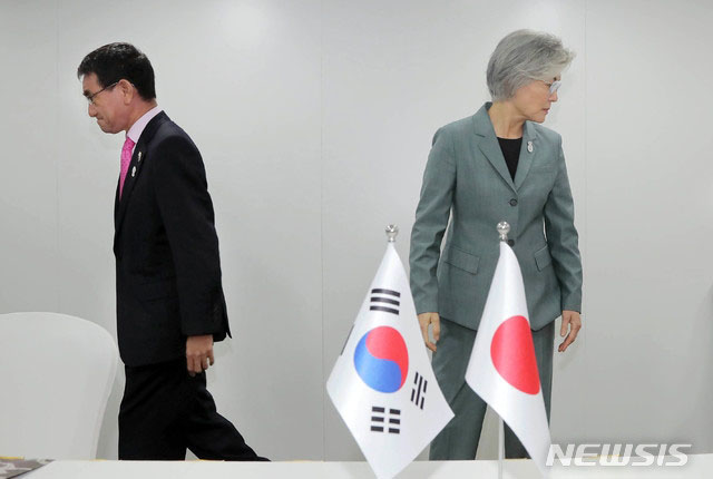 ▲ 지난해 8월 1일 화이트리스트 문제를 논의하기 위한 한일 외교장관 회담 당시 모습. ⓒ뉴시스. 무단전재 및 재배포 금지.